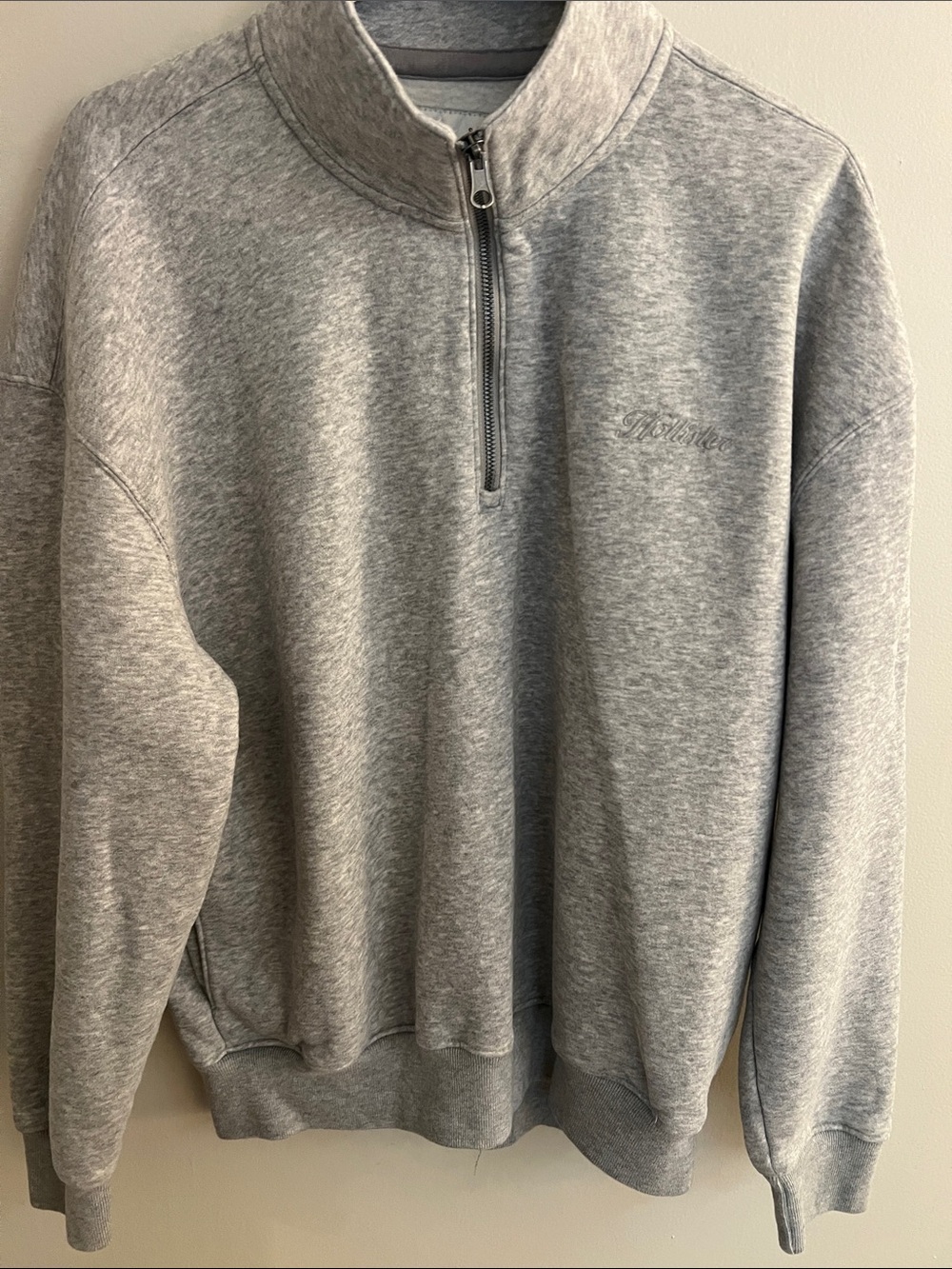 Hollister Men's Quarter-Zip Heather Gray Sweatshirt Size Small